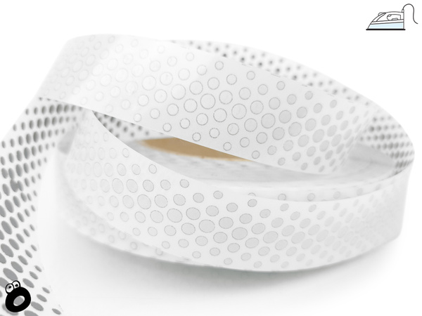 Odblaskowa taśma do wprasowania srebrna w kropki 2,5 cm / 5 mb.