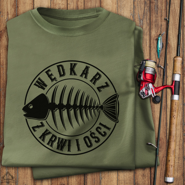 Koszulka wędkarska khaki z nadrukiem - WĘDKARZ Z KRWI I OŚCI