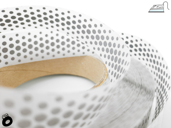 Odblaskowa taśma do wprasowania srebrna w kropki 2,5 cm / 5 mb.