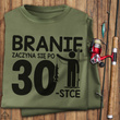 Koszulka wędkarska khaki z nadrukiem - BRANIE ZACZYNA SIĘ PO 30-stce