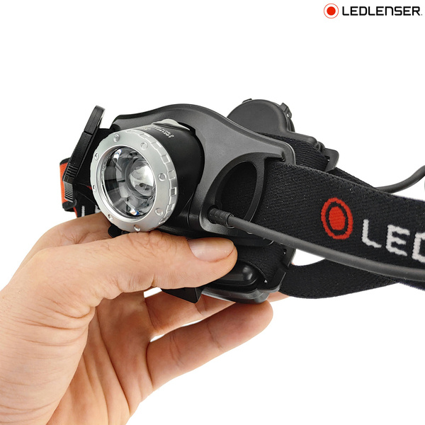 Latarka czołowa Latarka Ledlenser H7R.2