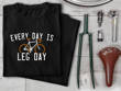 Czarna koszulka T-shirt nadruk EVERY DAY IS LEG DAY